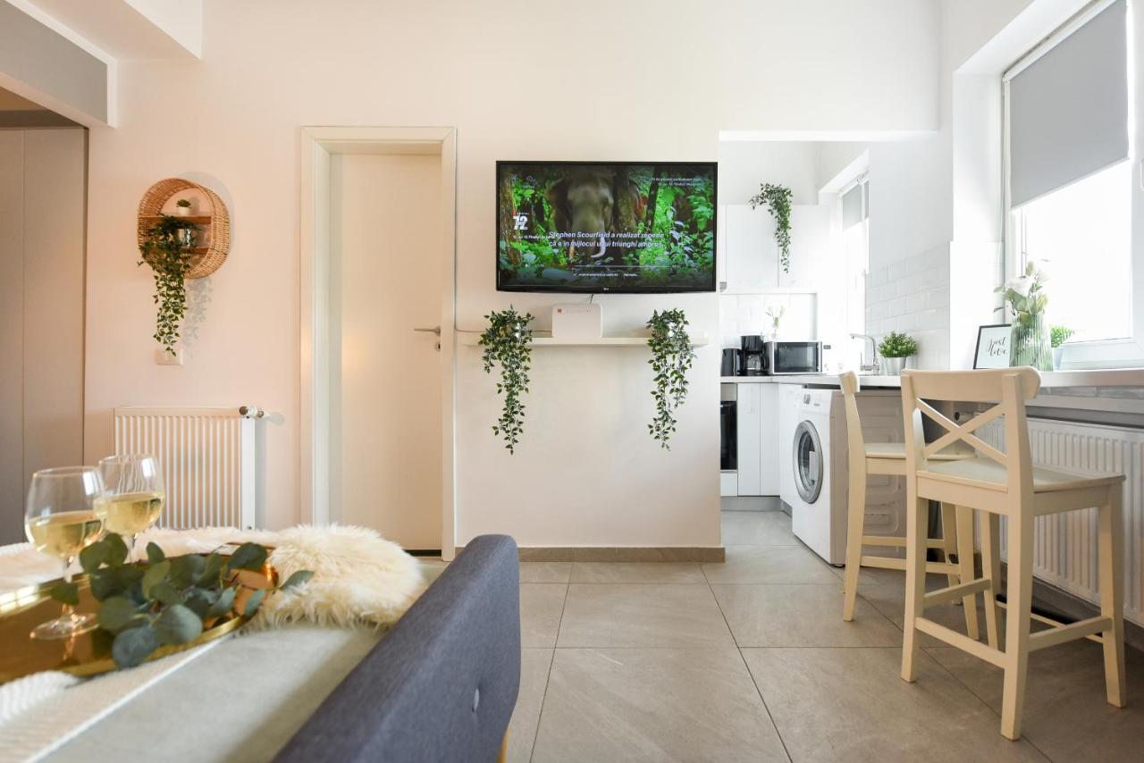 Read All About It - Stylish Central Studio Bucareste Exterior foto